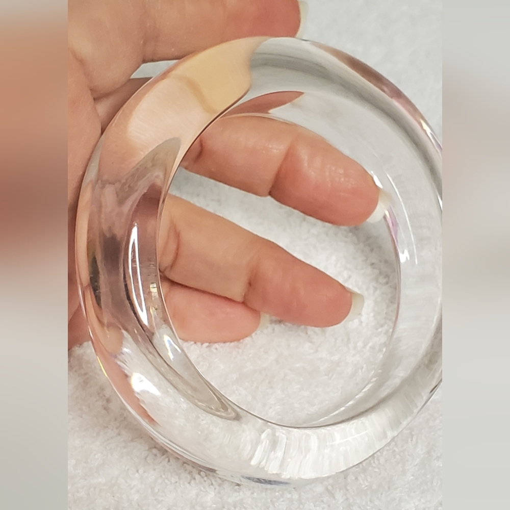 NWT BRACELETS- Vintage set of 3 acrylic clear and pink bangle /bracelet - bundle - Picture 7 of 10